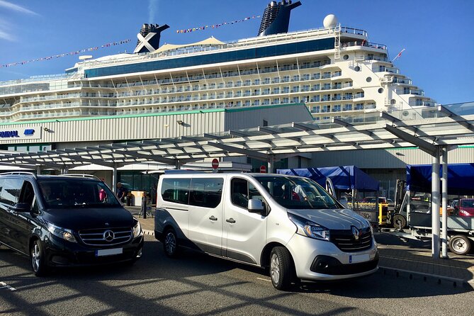 Heathrow Airport Hotel Private Transfer To Southampton - Meeting your chauffeur at Heathrow
