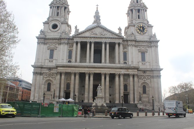 Heathrow Airport to Central London Private Round Trip Transfer - Choosing the right Mercedes for your group