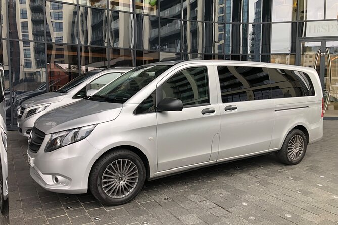 Heathrow Airport to Southampton Private Transfer - Flight monitoring helps when plans change