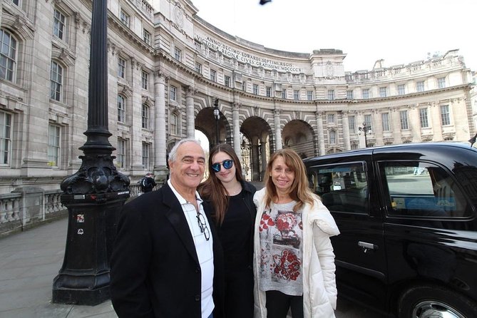 Heathrow Layover Experience: Private Full-Day Black Cab Tour - Borough Market and the Tower of London