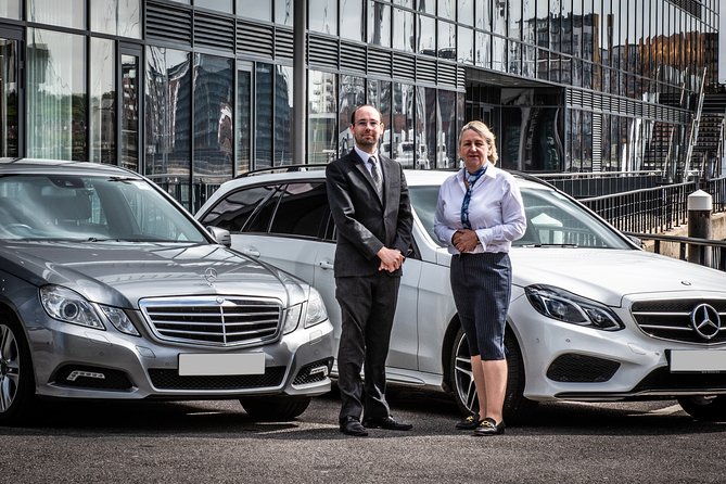 Heathrow to Southampton Private Transfer - Meeting your driver at Heathrow