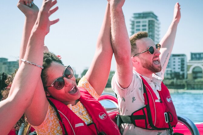 High-Speed Thames River Speedboat in London - When the music starts and the boat accelerates
