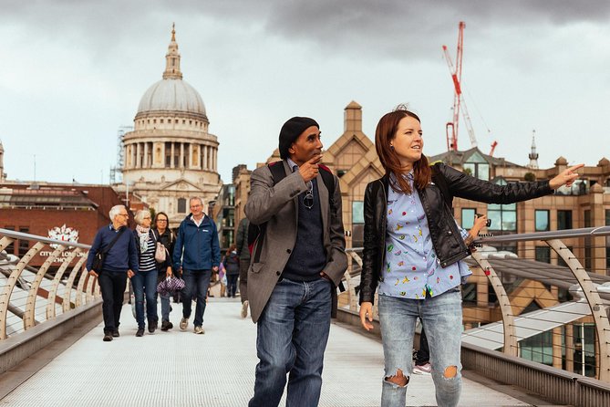 Highlights & Hidden Gems With Locals: Best of London Private Tour - Borough Market for tea and a taste of local life
