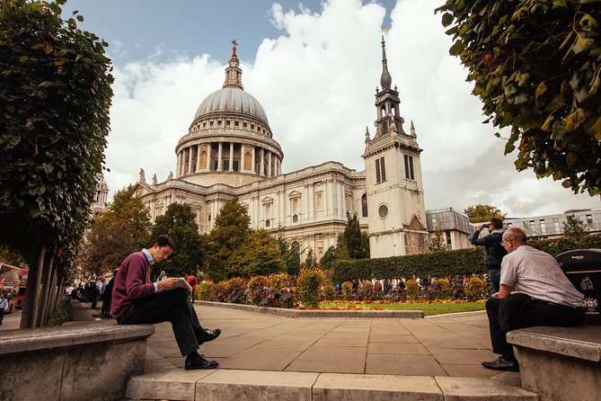 Highlights & Hidden Gems With Locals: Best of London Private Tour - The route can change, and that is the point