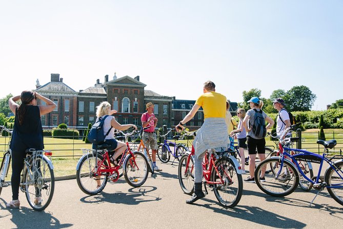 Highlights of Royal London Bike Tour including Hyde Park - Buckingham Palace and royal ceremony