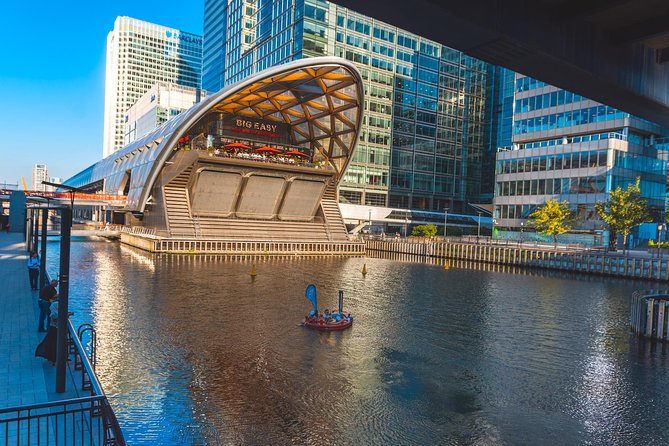 Hot Tub Boat Tour in London - London's most unique tour - West India Docks and their old commercial character