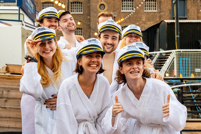 Hot Tub Boat Tour in London - London's most unique tour - Guides, group size, and the social mood