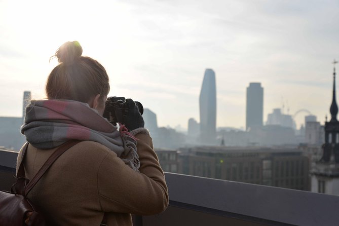 Iconic London Landmark Photography City Tour - Learning composition on Millennium Bridge