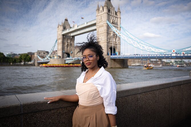 Iconic London Portraits Tour with Expert Local Photographer - Who gets the best value from $149.47?
