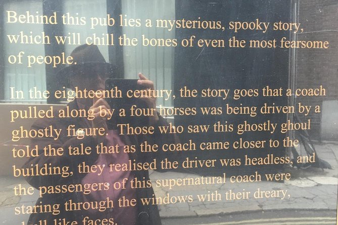 In Jack The Ripper Footsteps: Private Black Cab Tour in London - Wapping, Execution Dock, and the River Thames