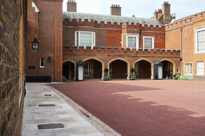 Inside Buckingham Palace State Rooms & Royal London Walking Tour - Is the self-guided palace portion a problem?