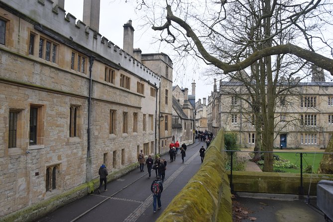 Inspector Morse, Lewis and Endeavour Oxford Walking Tour - The Randolph Hotel and grand Oxford settings