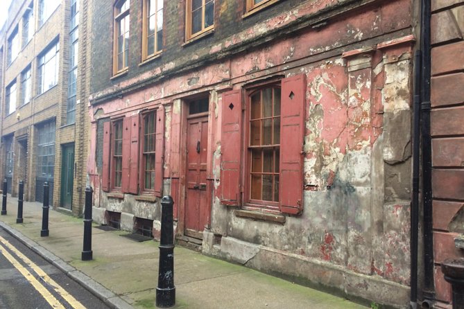 Jack the Ripper Private Day Time Walking Tour - Pubs, Brick Lane, and the Annie Chapman site