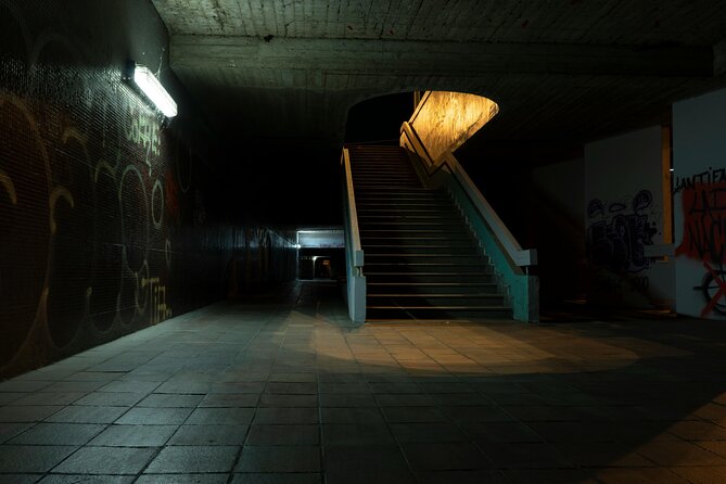 Jack the Ripper Tour and Underground Prison - Small groups, price, and practical value