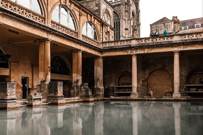 Jane Austen Self-Guided Audio Walking Tour in Bath - Begin beside the Pump Room and Roman Baths