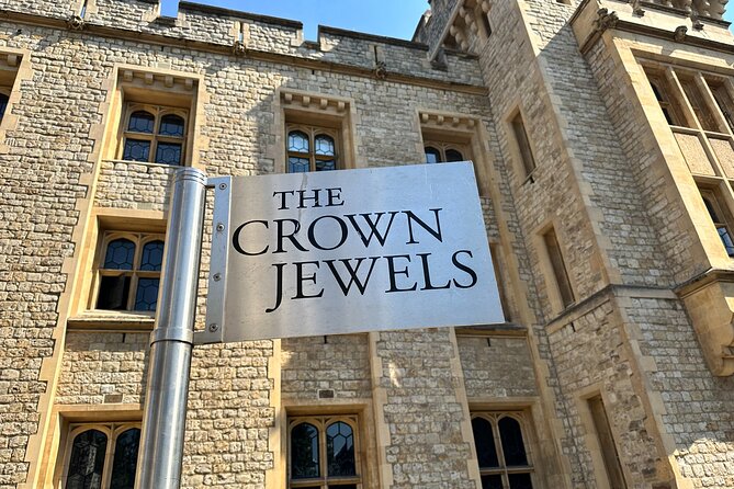 Kid-Friendly Tour: Tower of London and Tower Bridge Entry - The guides are the real value