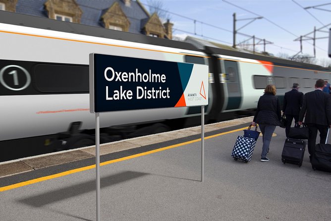 Lake District - Rail Tour from London with Cream Tea and Cruise - Hawkshead and its narrow lanes