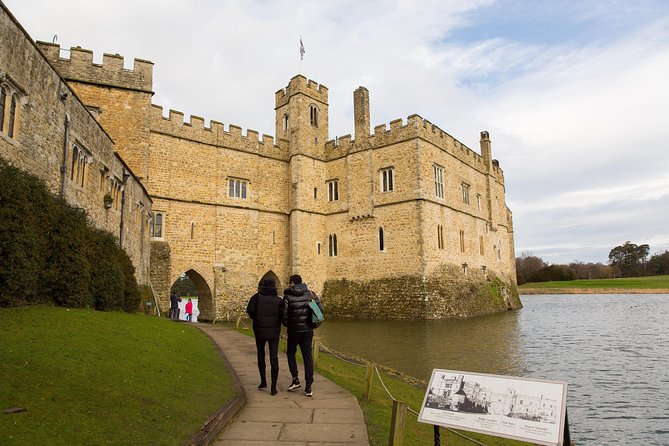 Leeds Castle, Cliffs of Dover and Canterbury Day Trip from London with Guided Cathedral Tour - Leeds Castle, the morning’s major attraction
