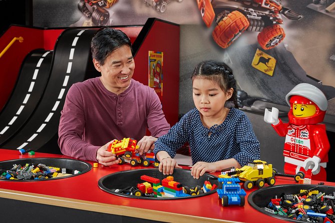 LEGOLAND Discovery Centre Manchester - MINILAND brings Manchester down to brick size