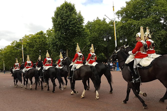 London 30 Top Sights with Fun Local Guide - Parliament Square and Westminster Abbey