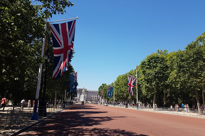 London 30 Top Sights with Fun Local Guide - Borough Market and Southwark Cathedral