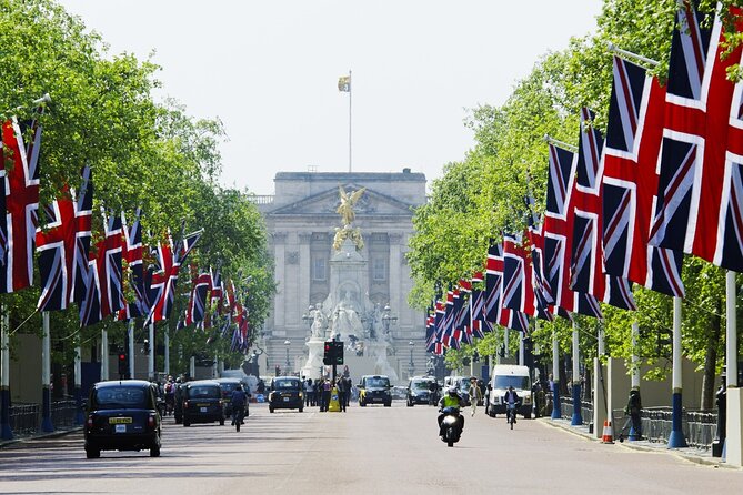 London: Buckingham Palace & Big Ben (& Westminster Abbey entry) - Why this route works for a first London morning