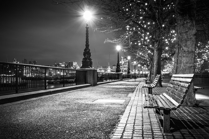 London by Night Bus Tour with Christmas Lights and Live Guide - Fortnum & Mason as a giant advent calendar