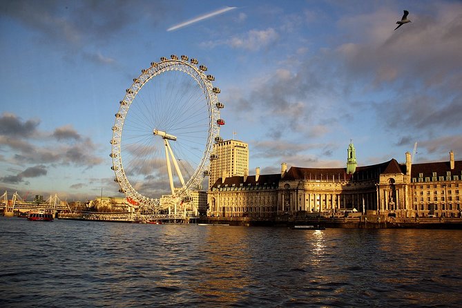 London by Night private Tour - Tower of London and Tower Bridge after dark