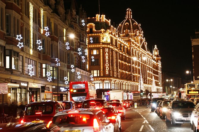 London Christmas Eve Illuminations Guided Tour by Night - The Tower of London and the darker side of London