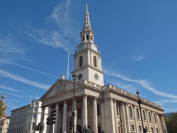 London Christmas Eve With 3 Course Dinner and Midnight Mass - Who will enjoy this Christmas Eve outing