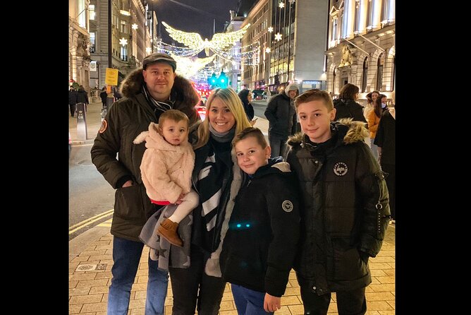 London Christmas Lights Guided Tour by Cab - What the private format is worth