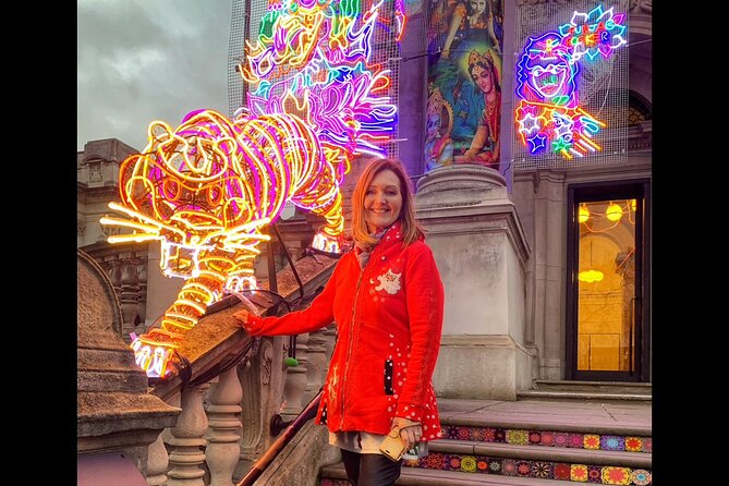 London Christmas Lights Guided Tour by Cab - Timing, pickup, and the London traffic question