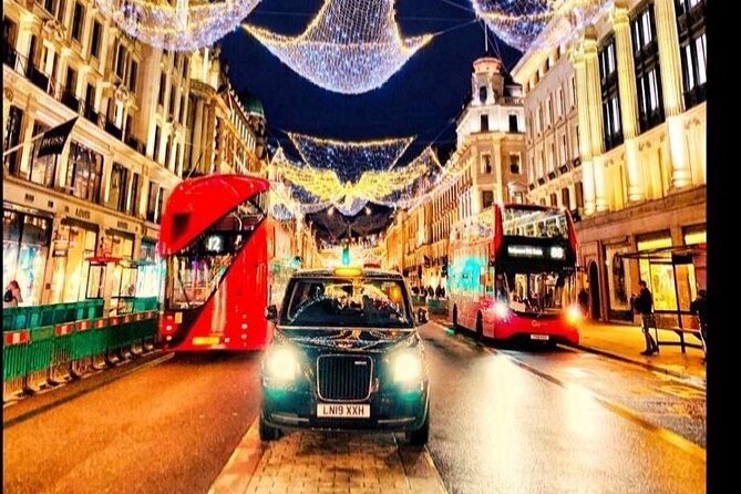 London Christmas Lights Guided Tour by Cab - Trafalgar Square brings tradition into the evening
