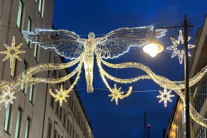 London Christmas Lights Guided Tour With Christmas Music - Why this Christmas walk feels different