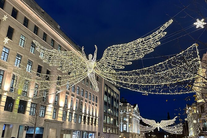 London Christmas Lights Guided Tour With Christmas Music - Regent Street and its angelic display