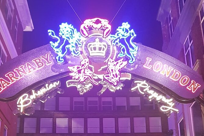 London Christmas Lights Private Tour by Traditional Black Cab - Tower of London and the limits of the route
