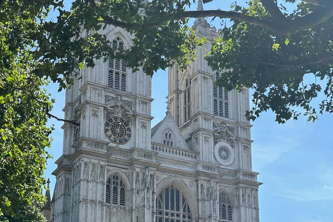 London Essential 2 hour introductory Walking Tour With a Londoner - Horse Guards Parade and the famous photo stop