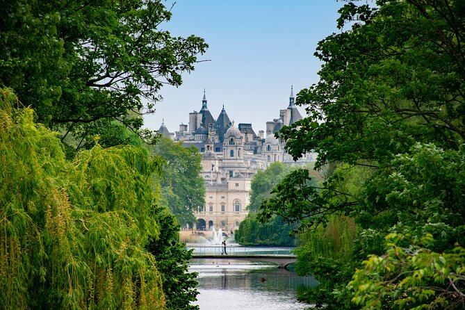 London Fully Tailored Private Tour: Half-Day with Local Guide - Getting around by public transport