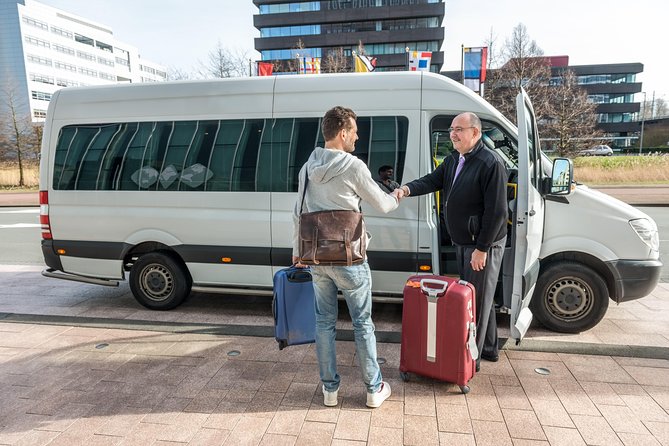 London Gatwick Airport Arrival Transfer (Airport to London Hotel) - Booking details worth checking before departure