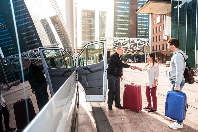 London Gatwick Airport Arrival Transfer (Airport to London Hotel) - The airport pickup system and its weak spot