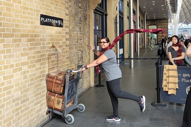 London: Harry Potter Walking Tour with Platform 9 3/4 - The Palace Theatre and a modern Harry Potter ending
