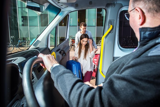 London Heathrow Airport Arrival Transfer (Airport to Southampton Hotel or Address) - Who will get the most from this service