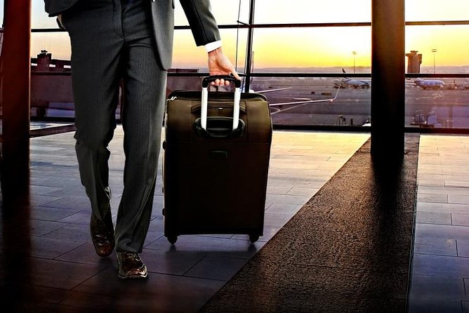 London Heathrow Airport Transfer - Sedan or minivan for your party