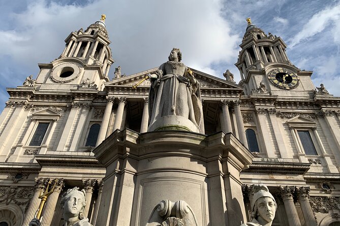 London Highlights Family-Friendly Walking Tour with Top Guide - Is $270.66 per person a fair price?