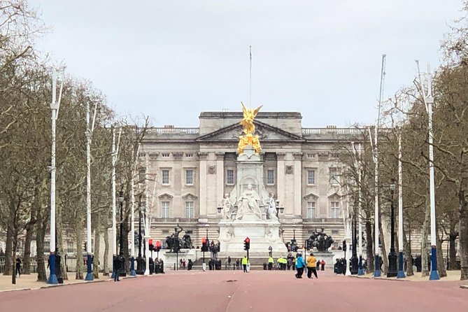 London Highlights Private Car with Driver Guide - The City of London, St Paul’s, and the Tower