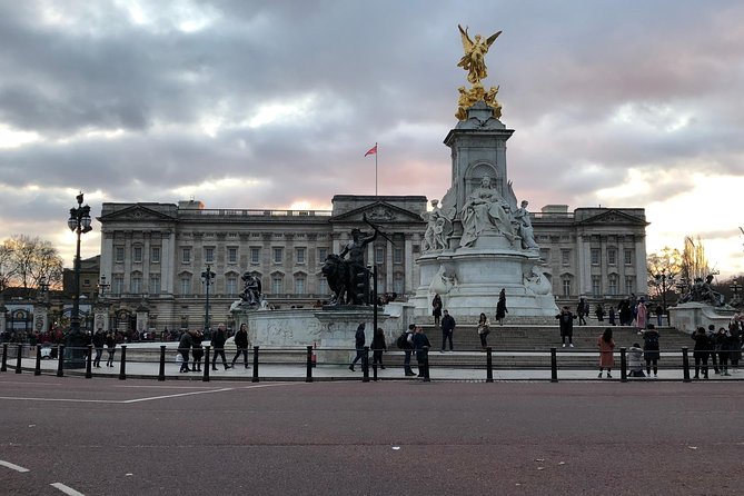 London Highlights Private Car with Driver Guide - Big Ben, Parliament, and the best photo opportunities
