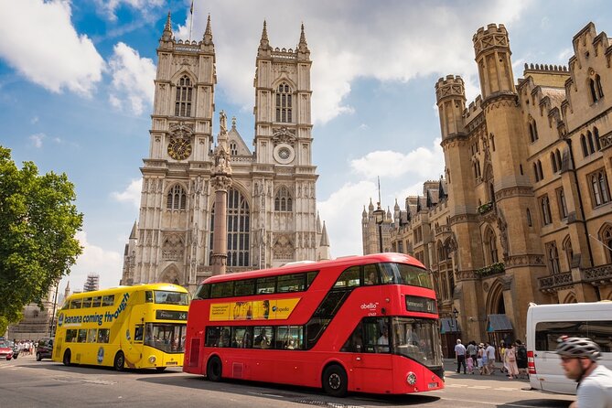 London in One Day: Tour Royal Westminster and the Square Mile - From Buckingham Palace to St. James’s Park