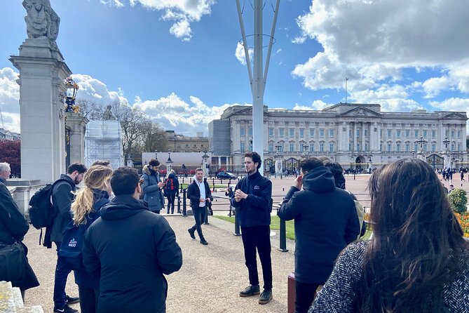 London: Landmarks Walking Tour - Soho and the National Gallery