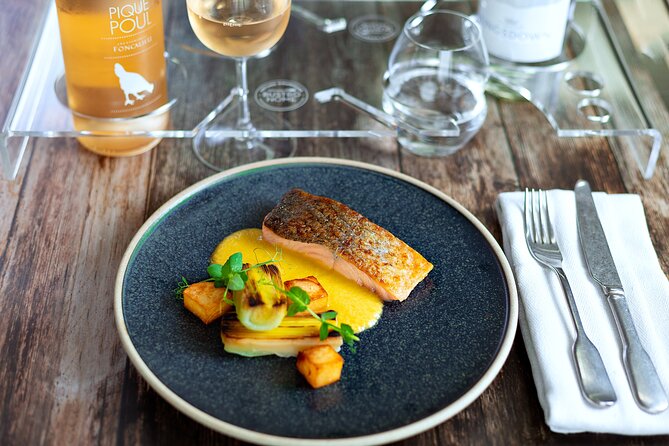 London Luxury Dinner Experience with Panoramic City Views - Tower Bridge and the Tower of London