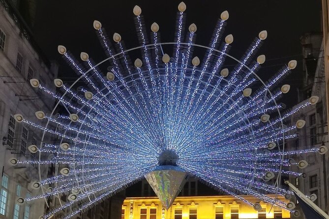 London Magical Christmas Walking Tour with Guide - Farm Street Church and a quieter pause